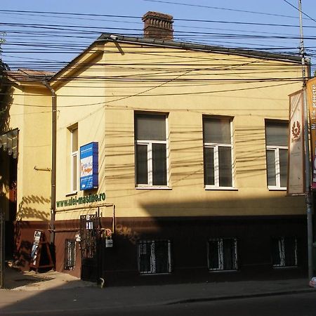 Kretan Hostel Bucharest Exterior photo