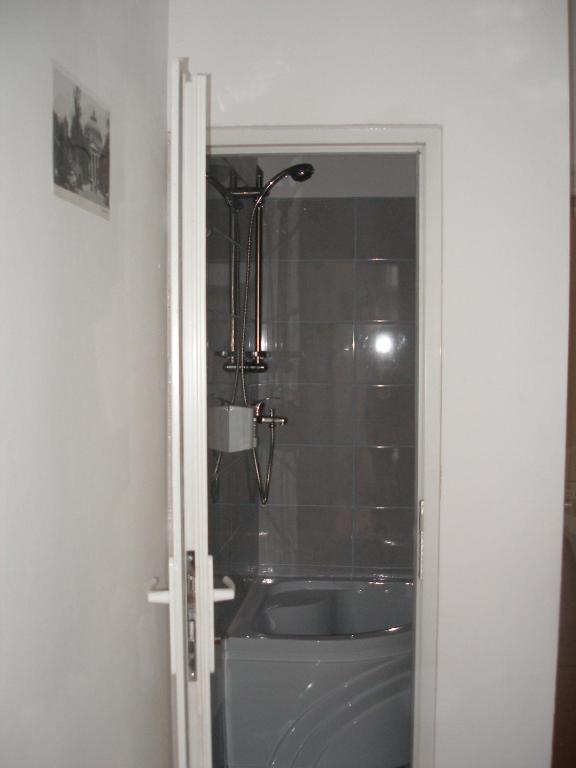 Kretan Hostel Bucharest Room photo
