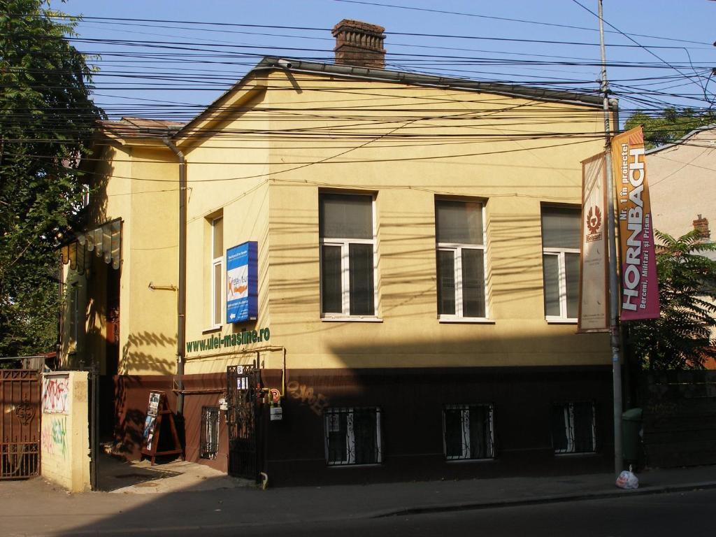 Kretan Hostel Bucharest Exterior photo